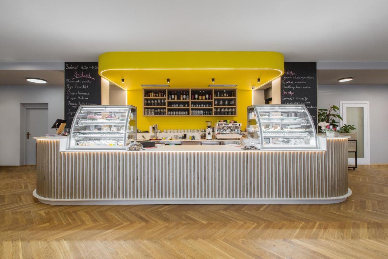 Hotel Restovna Jiloviste Екстер'єр фото